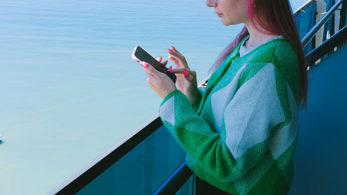 Wifi Public en Vacances : Sécuriser ses Données en 2026